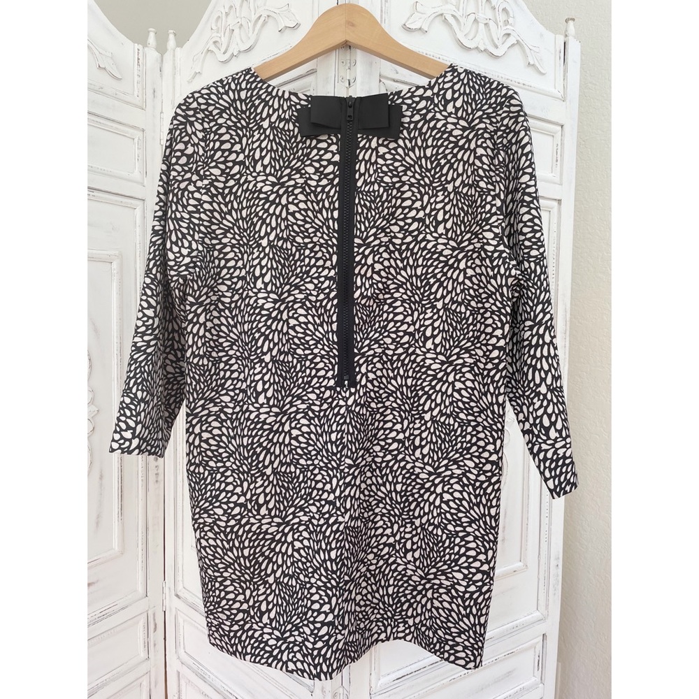 Essential Antwerp Patterned Bow Back Shift Dress - image 2